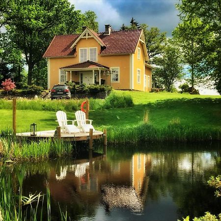 Hidingsta Gard B&B Orebro Exterior photo