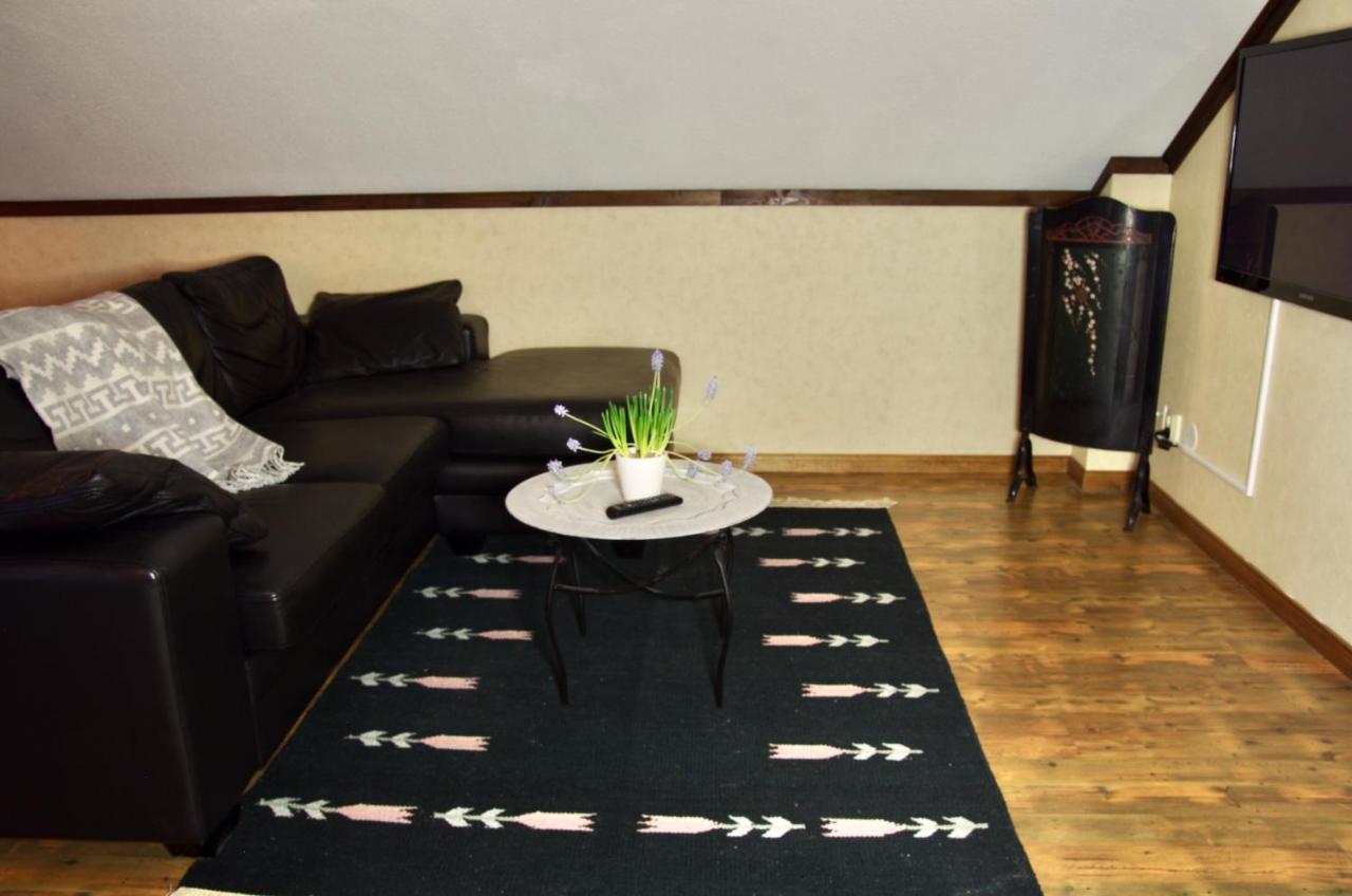 Hidingsta Gard B&B Orebro Exterior photo